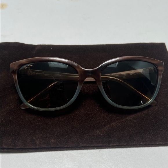 Maui Jim Brown and blue Sunglasses - Picture 1 of 7